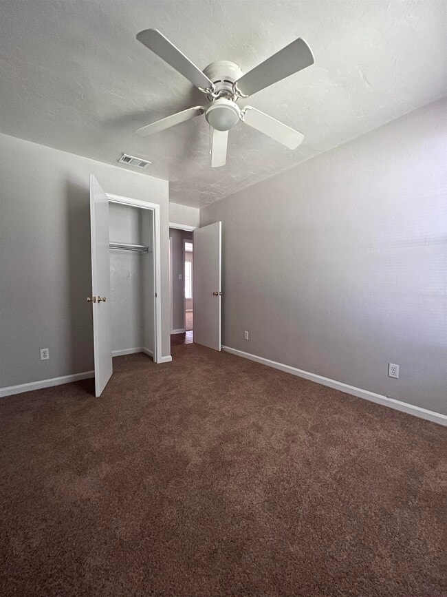 Building Photo - 2437 Jolene Ln