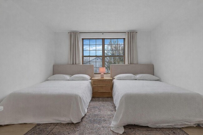 Building Photo - 2639 Berber St