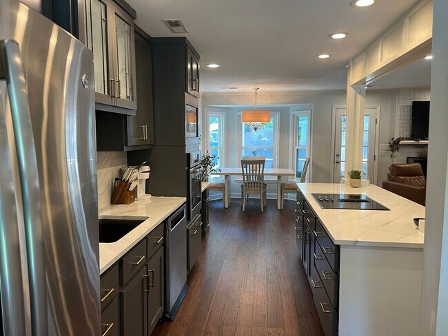 Building Photo - 3 Bedroom 2 Bath House in Harborgate Shores - Mt Pleasant