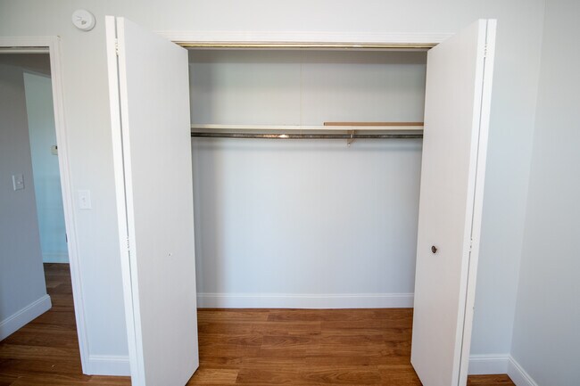 Building Photo - 152 Pierre Pl