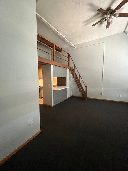 Building Photo - 222 Jay St