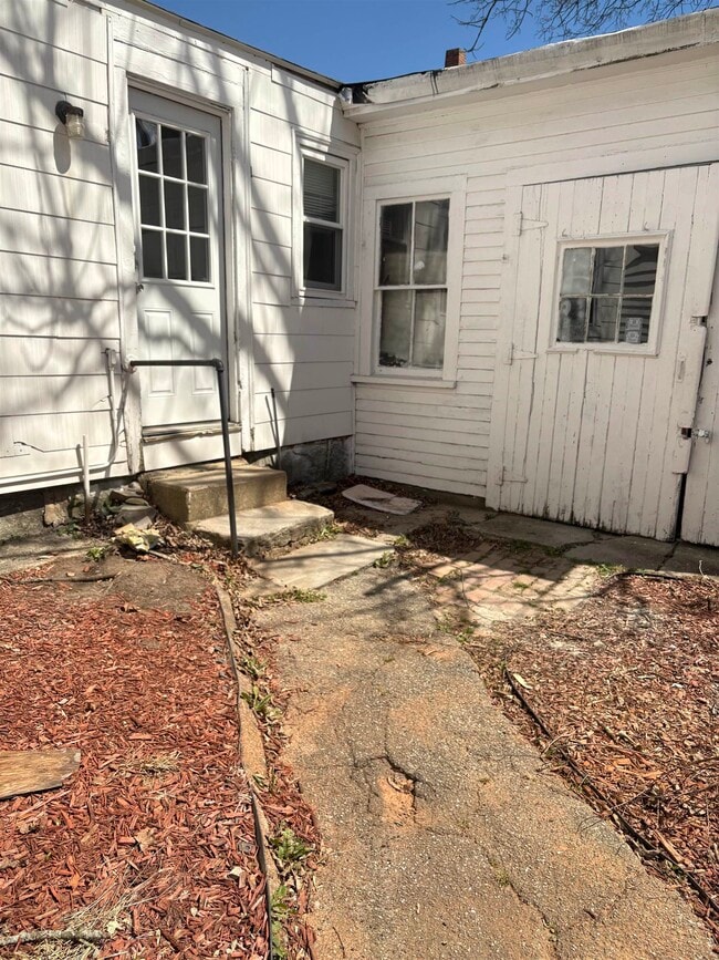 Building Photo - 7 Morrill St