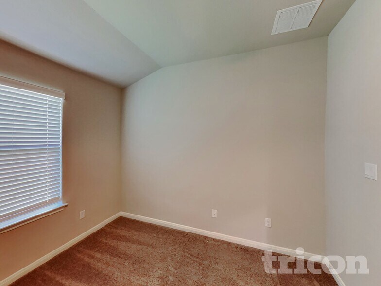 Building Photo - 5723 Jayden Pass