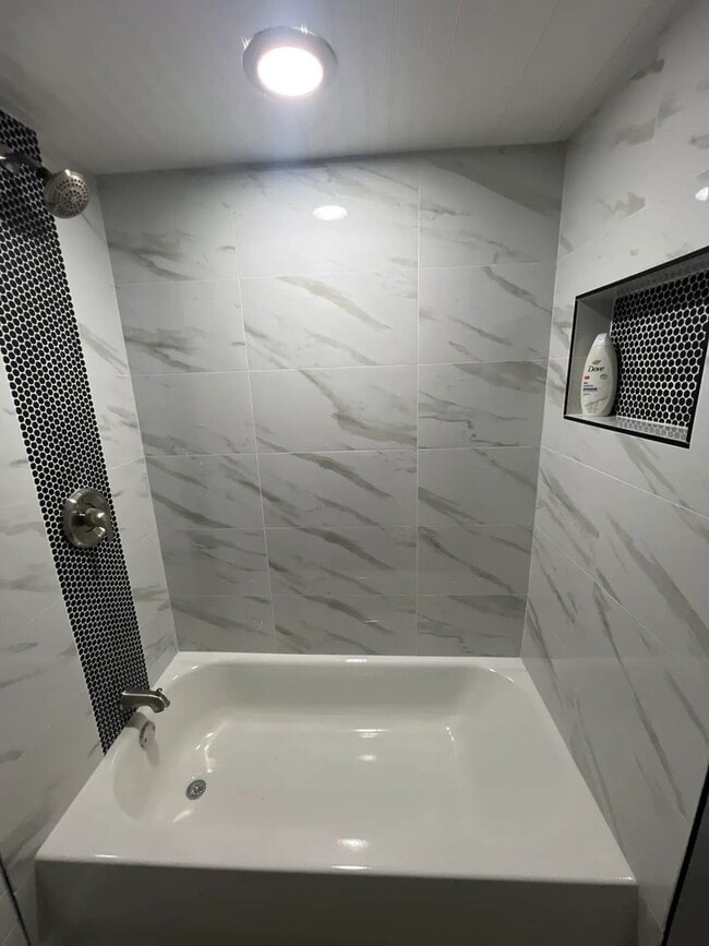 Building Photo - 2325 S 11th Ave