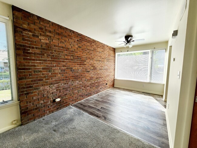 Building Photo - Drummond Flats