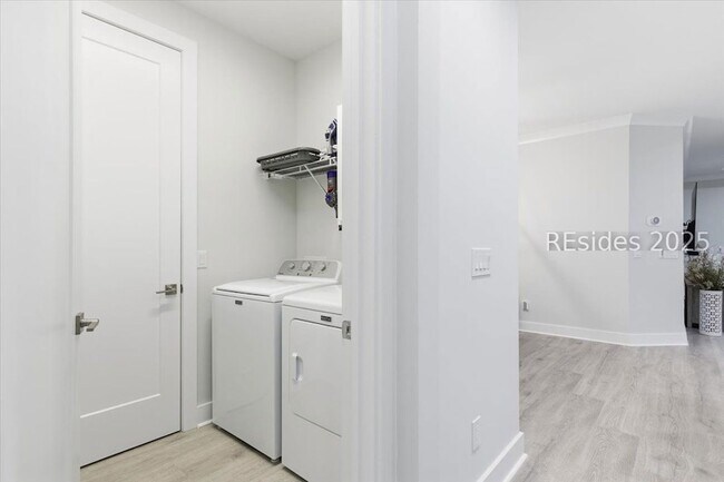 Building Photo - 119 Blue Starfish Ln