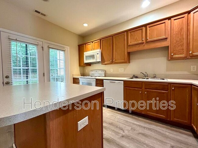 Building Photo - 125 Charterhouse Ln