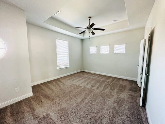 Building Photo - 806 Davids Way