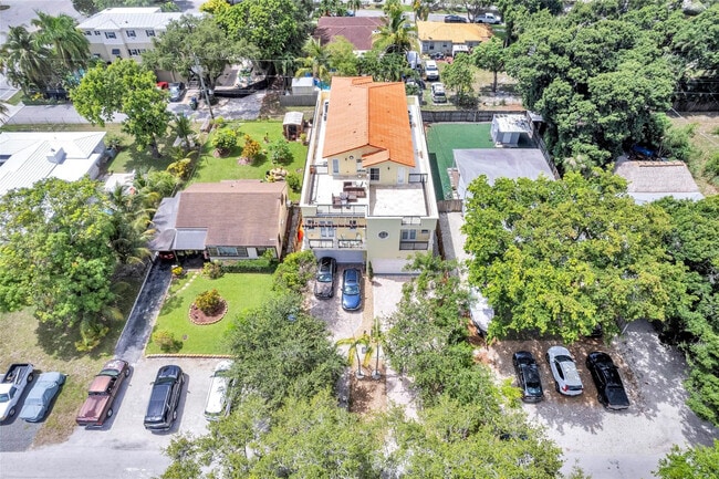 Building Photo - 416 SW 11th St