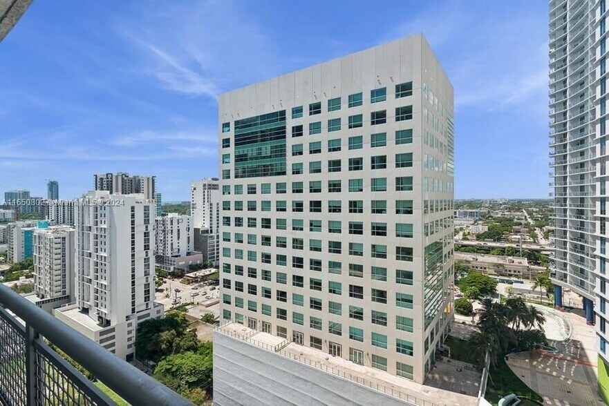 Building Photo - 690 SW 1st Ct
