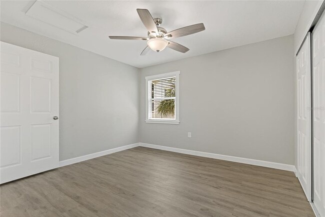 Building Photo - 8441 Bayshore Dr