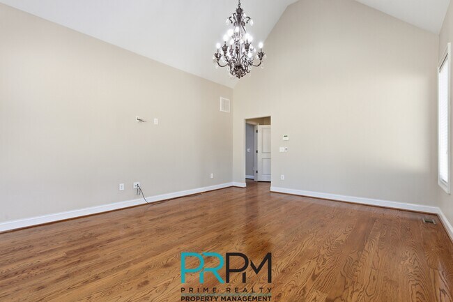 Building Photo - 129 Griffith Hill Way