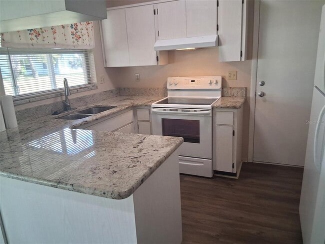 Building Photo - 13104 Serpentine Dr