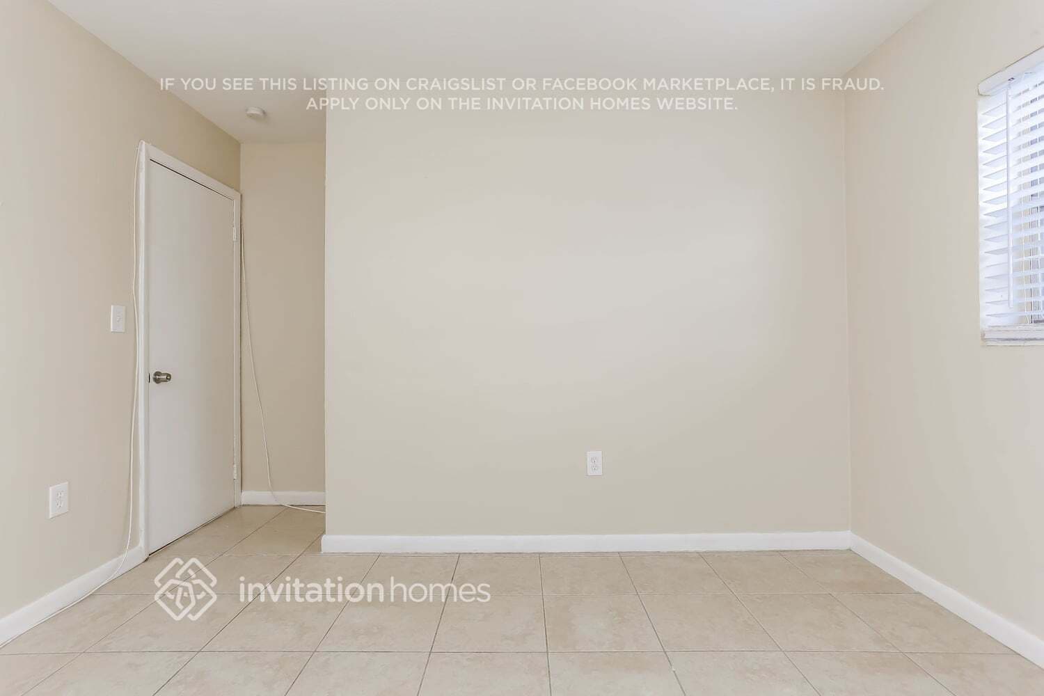 Building Photo - 1270 NW 196th St