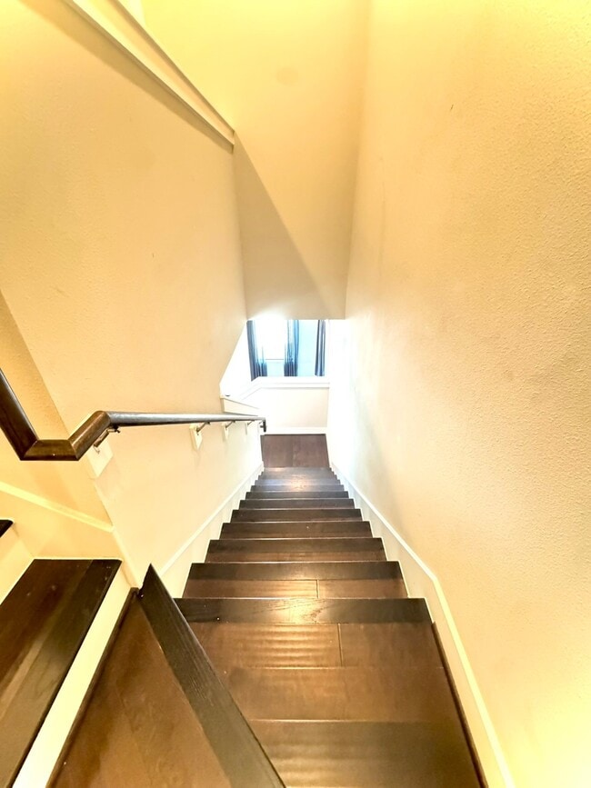 Building Photo - 1613 Milby St