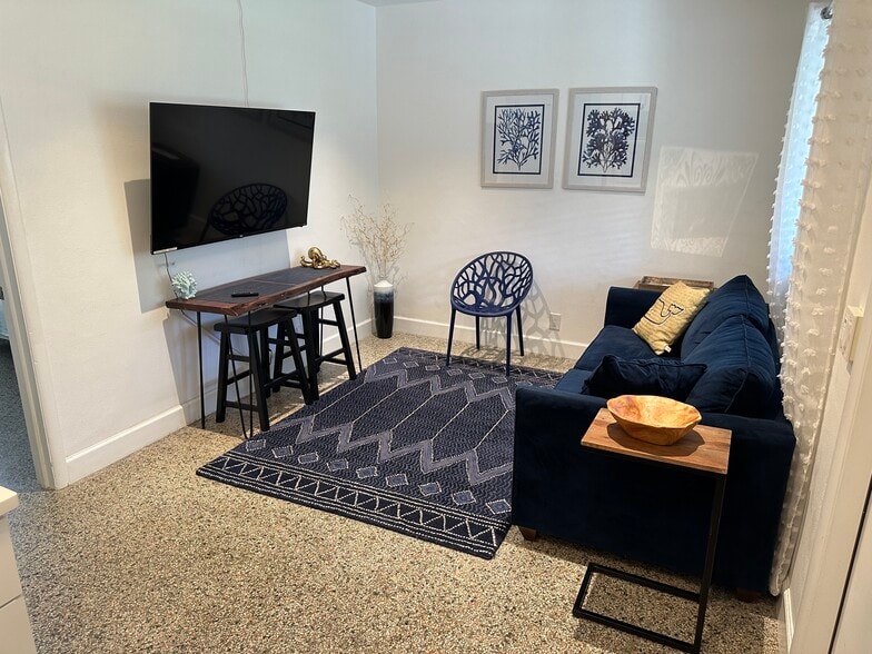 Building Photo - 1258 Beach Rd