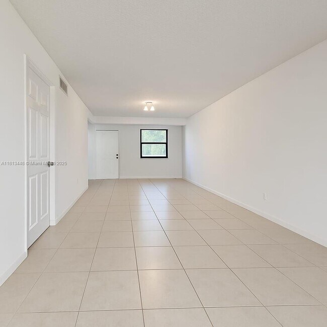 Building Photo - 155 NW 96th Terrace