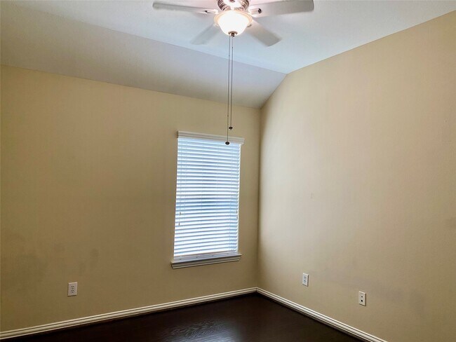 Building Photo - 7038 Cornflower Ln