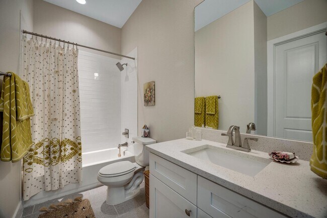 Building Photo - 4-BEDROOM LUXURY NEW CONSTRUCTION