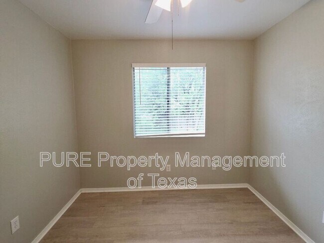 Building Photo - 8508 Romney Rd