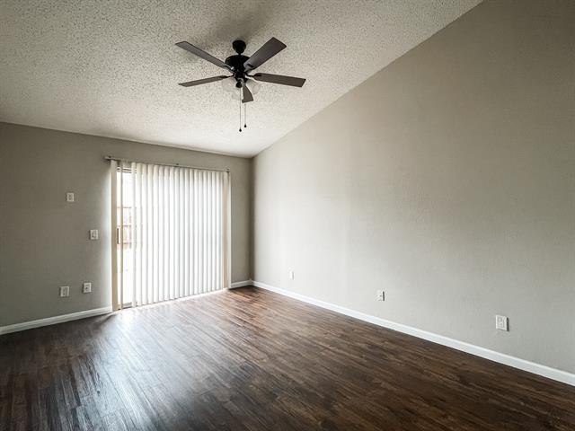 Building Photo - 2408 Country Hollow Ln