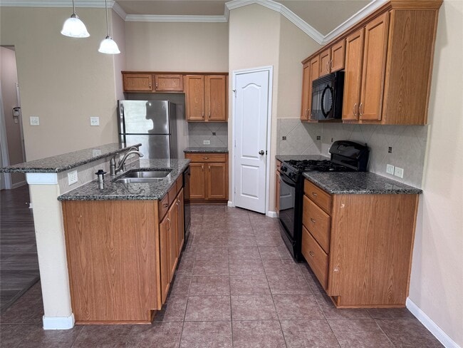 Building Photo - 151 Forest Heights Ln