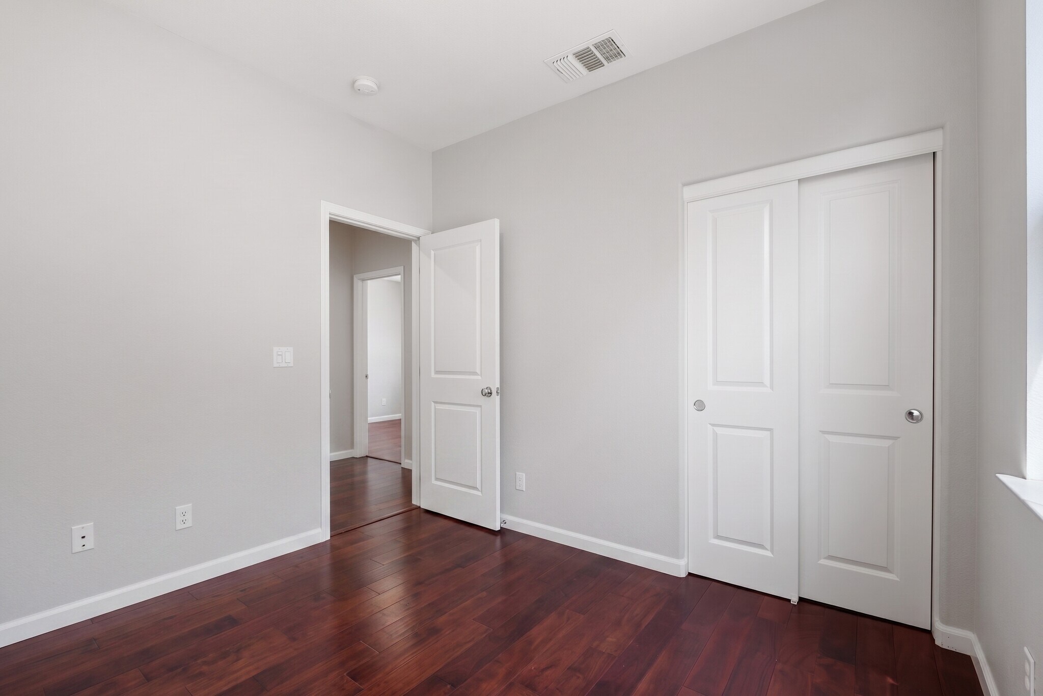 Building Photo - 1271 Westbury Dr