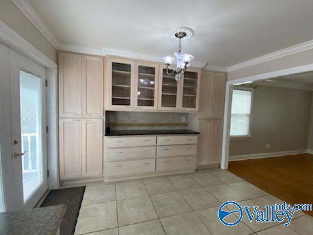 Building Photo - 400 NW Forrest Pk Ct