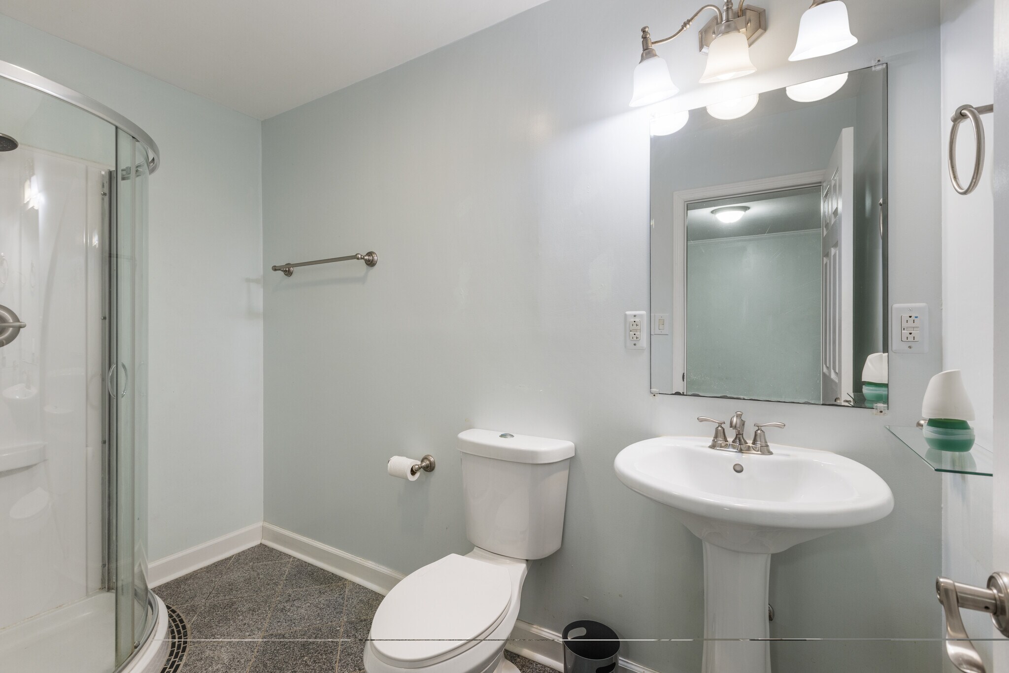 Downstairs bath - 112 Saint Charles Pl