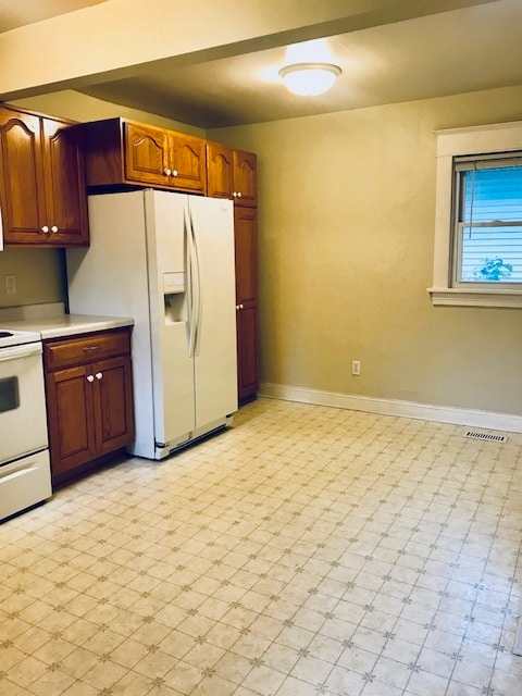 Kitchen - 230 9th Ave N