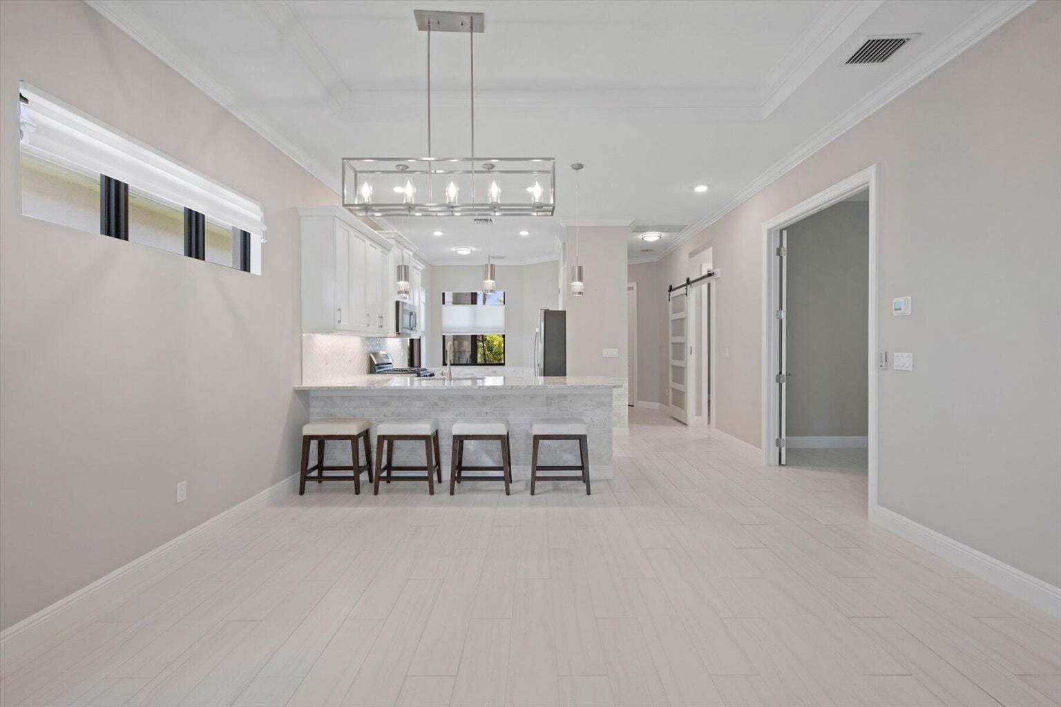 Building Photo - 16124 Key Biscayne Ln