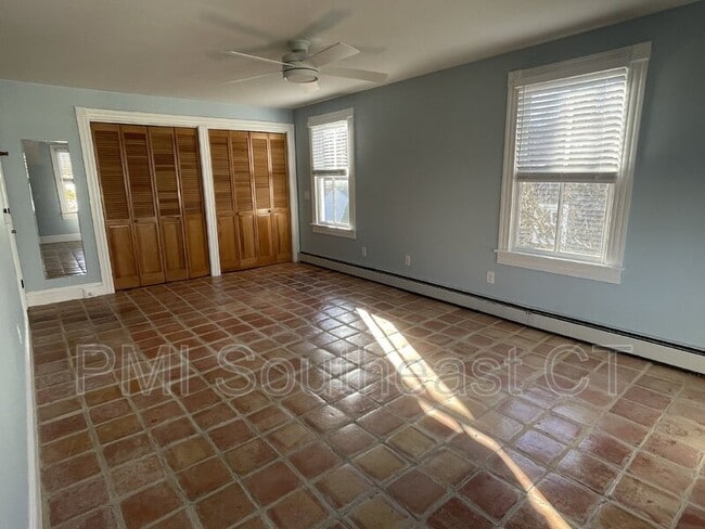 Building Photo - 26 Academy Ln