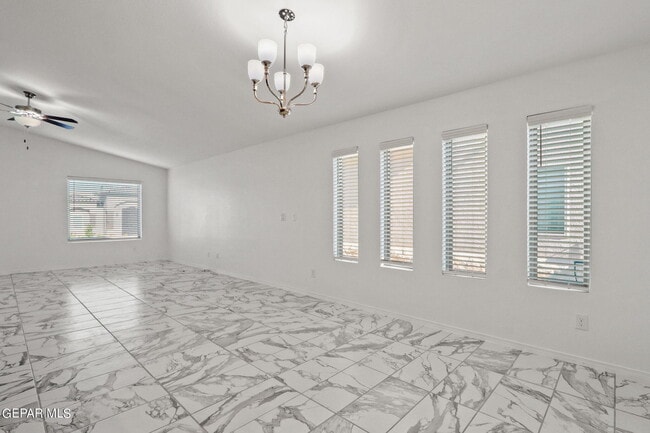 Building Photo - 2833 Maria Casas St