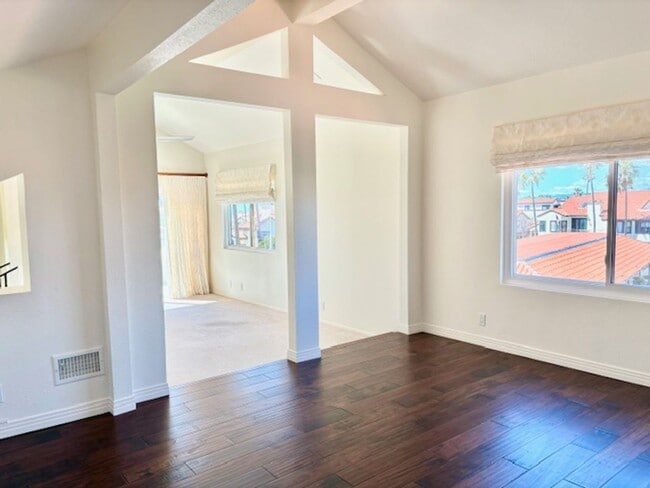 Building Photo - The Colony | Oxnard | 2 Bedroom + 2 Bathroom + Loft