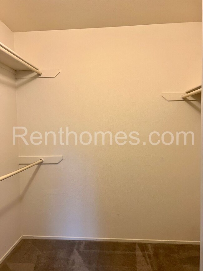Building Photo - 12039 Alta Carmel Ct