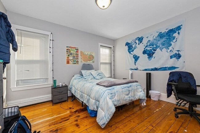 Building Photo - MISSION HILL BEAUTIFUL 4BED / 2BATH AVAILABLE 9/1/2026