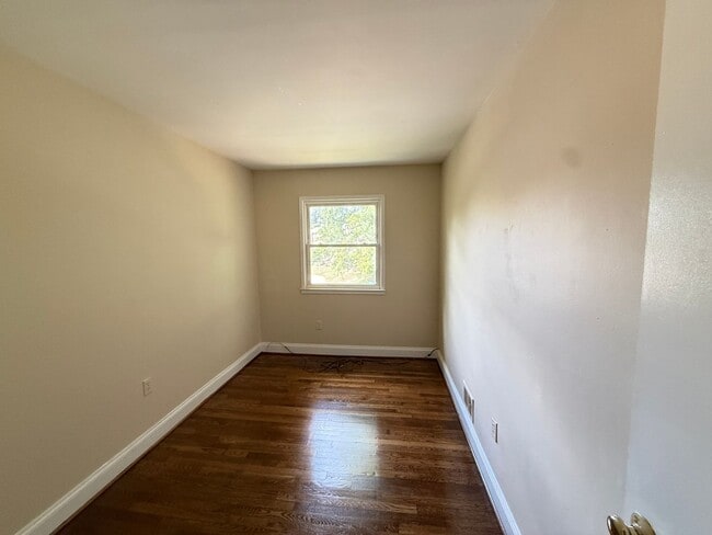 Building Photo - 14386 Berkshire Dr