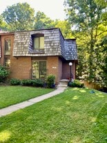 Building Photo - 10919 Deborah Dr