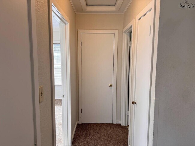 Building Photo - 2907 Moffett Ave