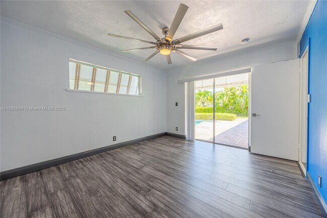 Building Photo - 2531 NE 47th St