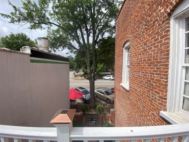 Building Photo - 131 E Jefferson St