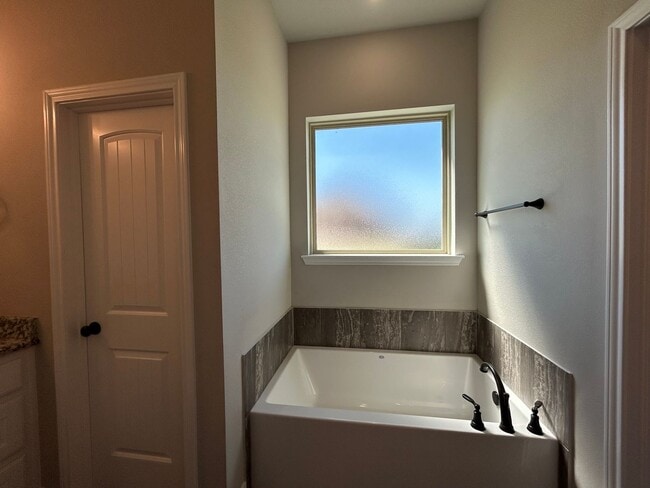 Building Photo - Azle Texas Homes For Rent "Azle ISD"