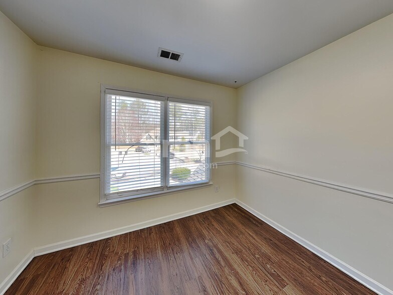 Building Photo - 34 Kodiak Ct