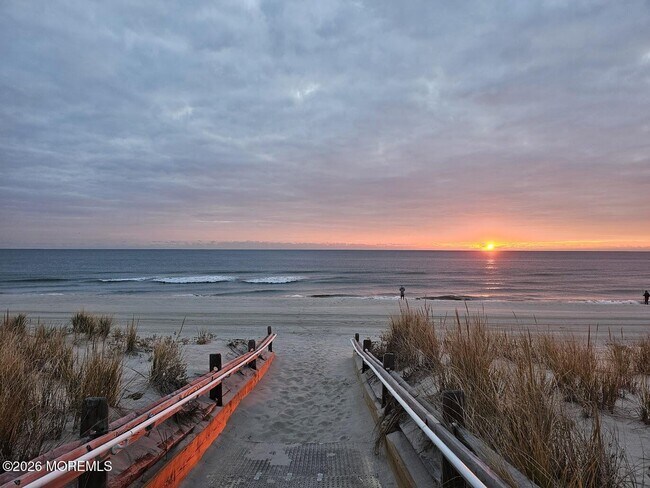 Building Photo - 438 NJ-35