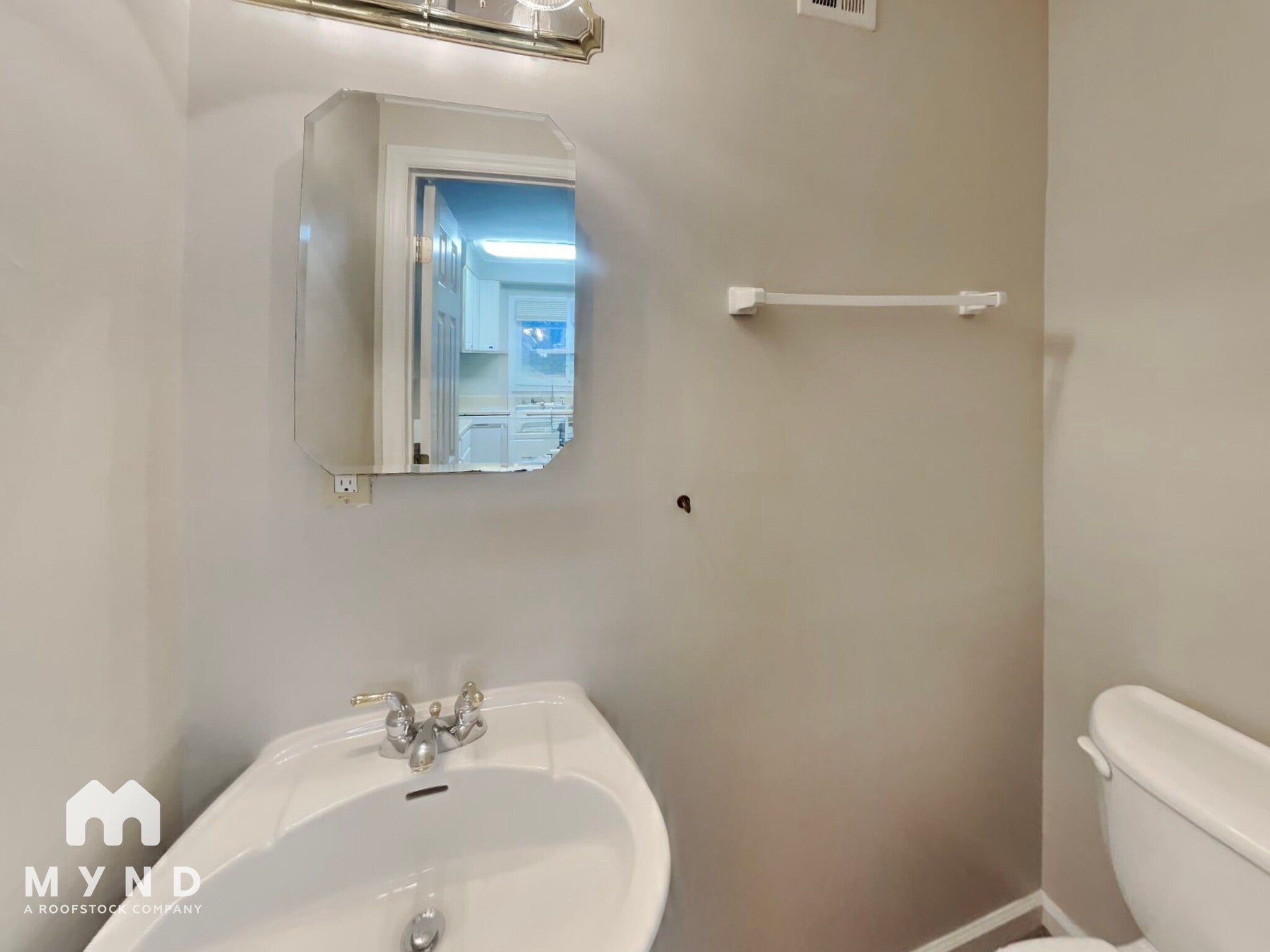 Building Photo - 4705 Blue Bird Ct