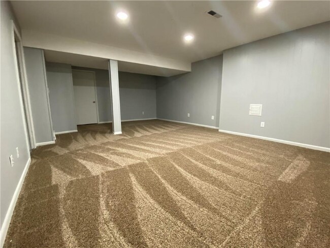 Building Photo - 10211 W 96th Terrace