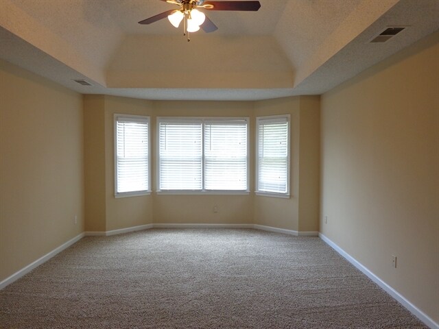 Building Photo - 48 Cambridge Ct