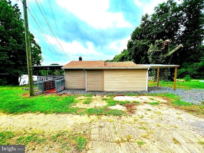Building Photo - 11291 Pine Hill Rd