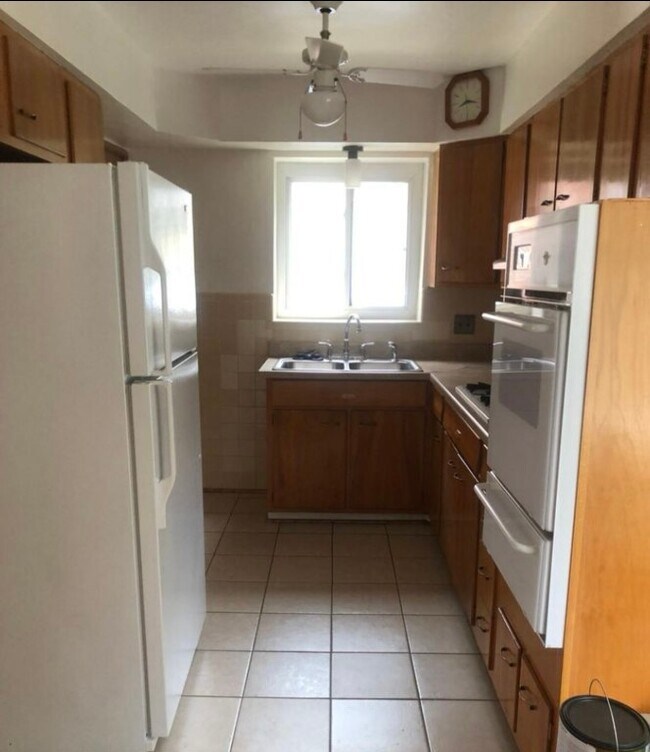 Building Photo - 8412 Winzenburg Dr