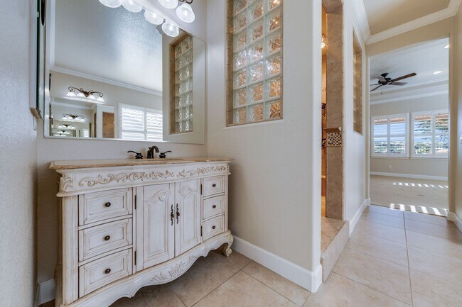Building Photo - Luxury 4-Bedroom Home in El Dorado Hills Exclusive Serrano Community!